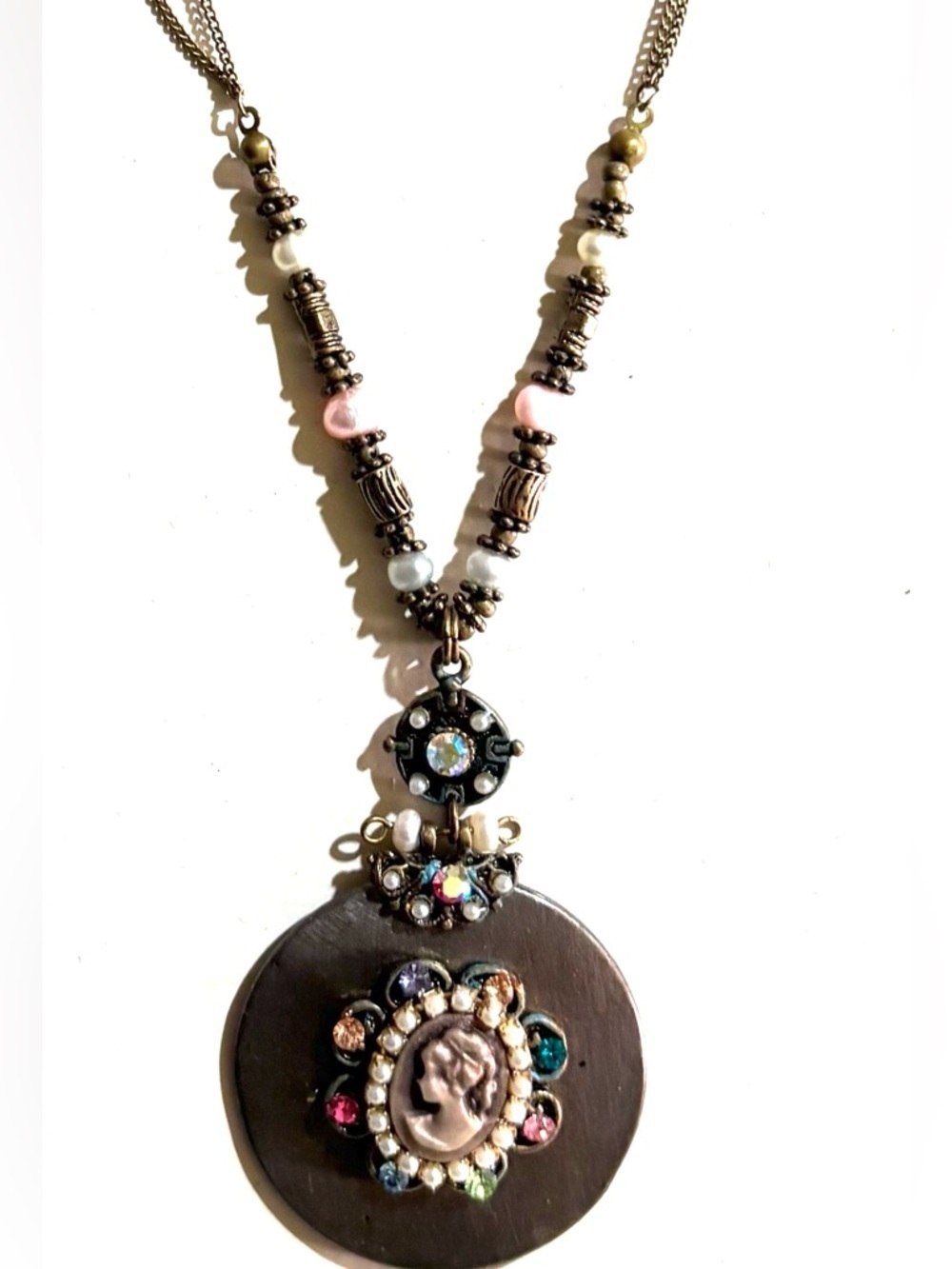 Vintage-Inspired Pink Accent Cameo Pendant Necklace